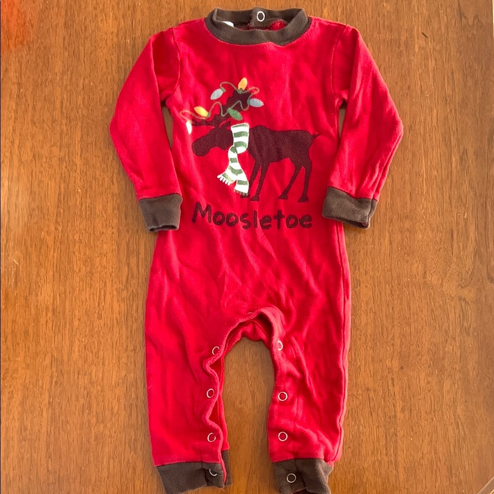 🍊5/$25 Red Festive Baby Romper size 6m